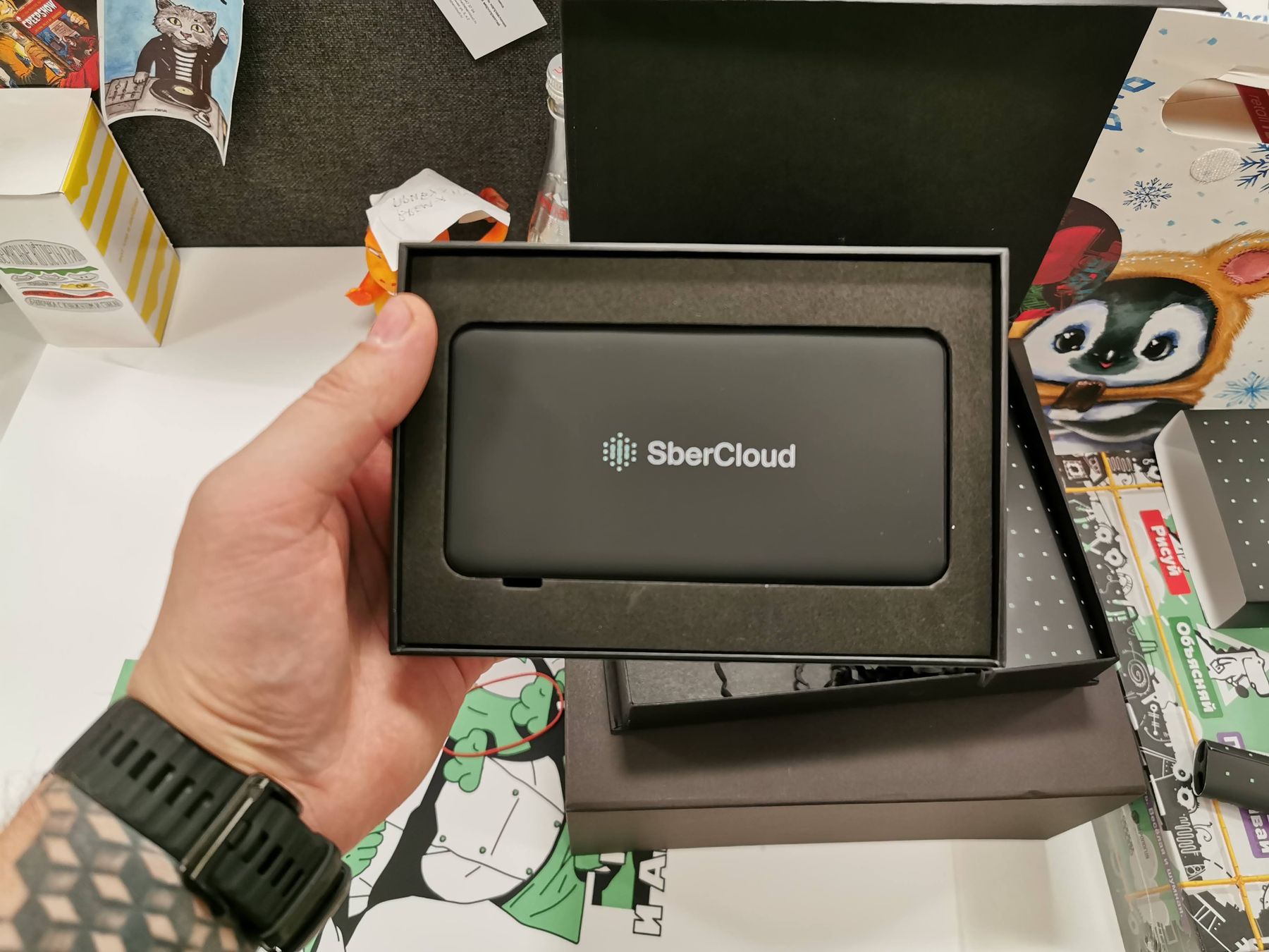 Брендированный пауэрбанк SberCloud в чёрной подарочной коробке с ложементом, 12.12.2019